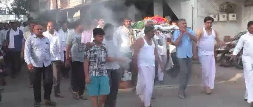 Surat burns: The city mourns for funeral ceremony of 14 students, killed!