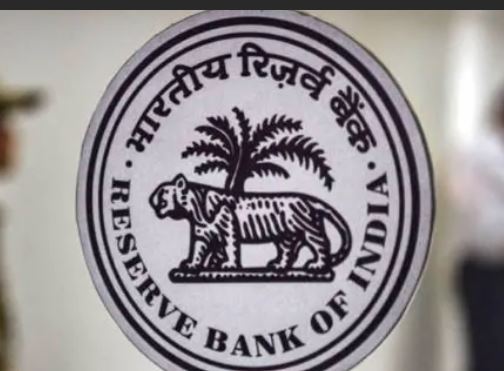 રિઝર્વ બેંકે ગ્રાહકોને આપ્યો વિશ્વાસ -“ચિંતા કરવાની જરુર નથી,સુરક્ષિત અને સ્થિર છે ભારતીય બેંક”