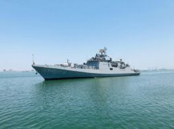 INS_Talwar_(F40)_entering_the_port_of_Manama,_Bahrain