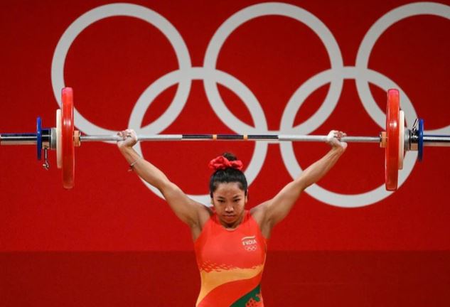 Tokyo Olympics Weightlifter Mirabai Chanu Wins India’s 1st Medal