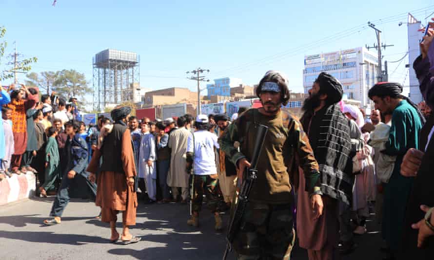 Taliban Hangs Killed “Kidnappers” on Herat City Square