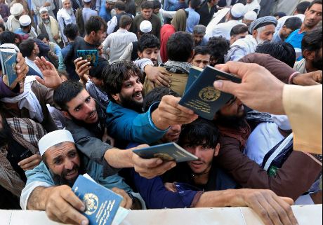 Afghanistan: Thousands of Afghans wants to enter Pakistan