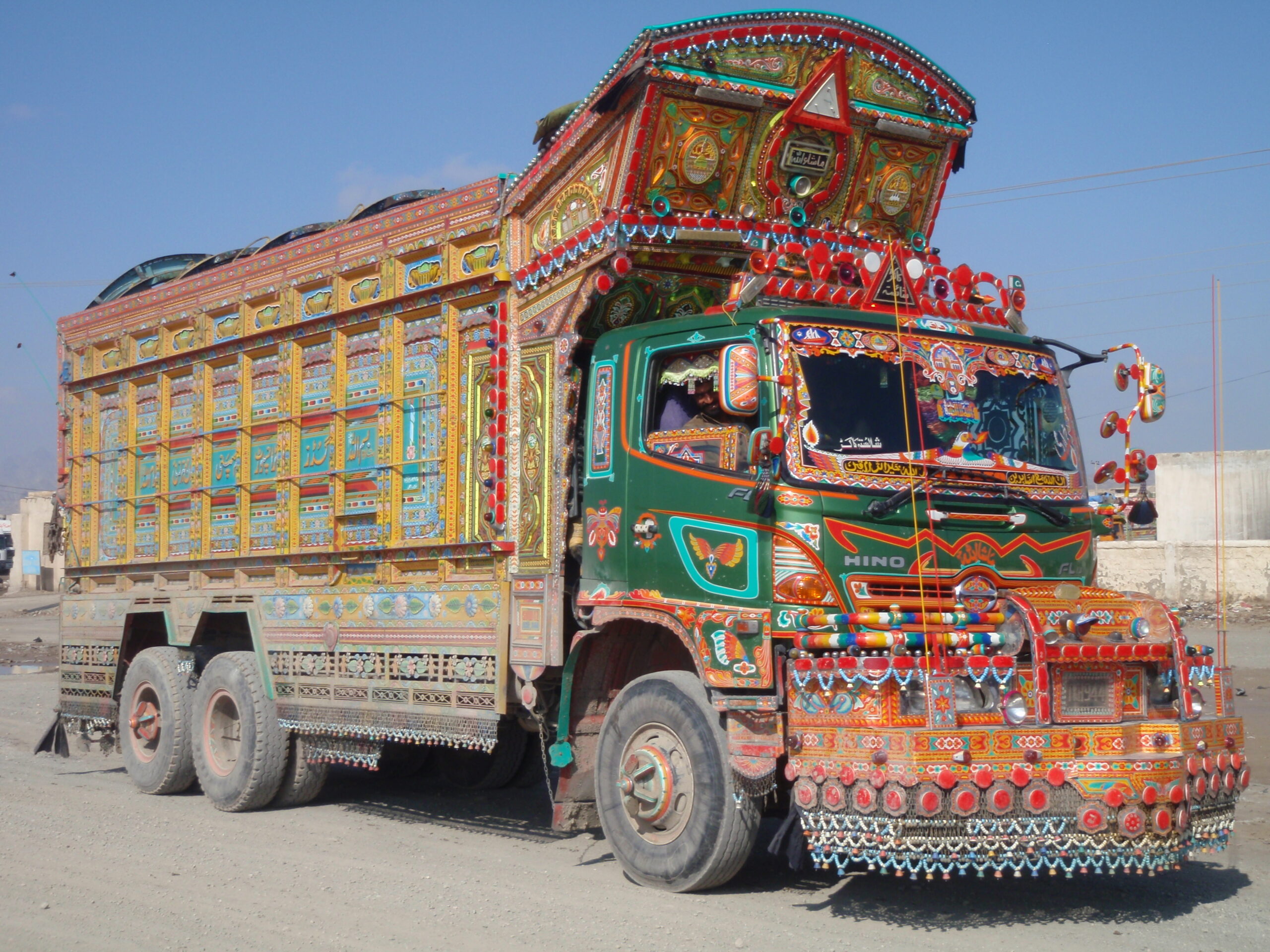 Pakistan to Allow “Afghan Trucks” to Transport India’s Humanitarian Aids to Afghanistan
