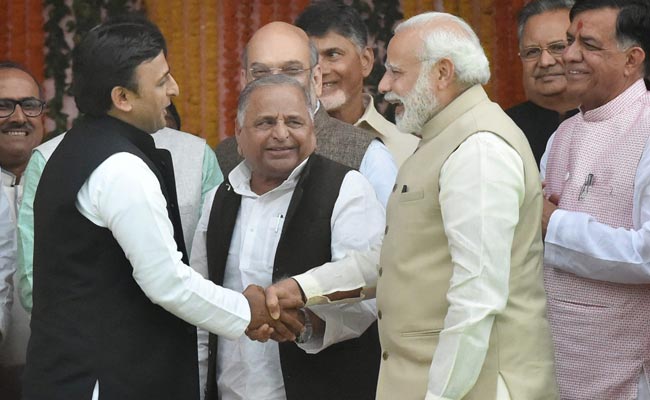 UP Elections: Modi – Akhilesh Yadav Exchange Charges