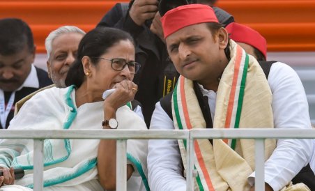 UP Assembly Election: West Bengal CM may extend support to Akhilesh Yadav