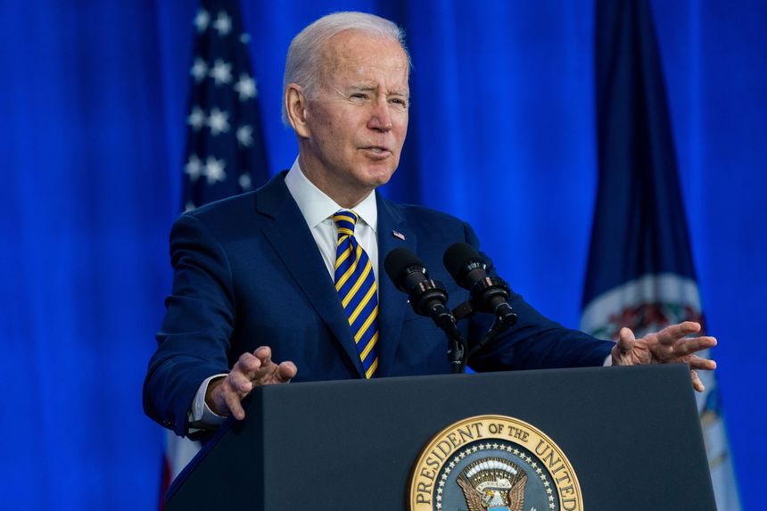 Biden informs Zelensky about the additional package of US military aid worth $1 bln