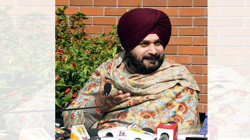 Navjot Sidhu Sounds Trouble for Congress in Punjab, may Revolt if not Named the CM Face