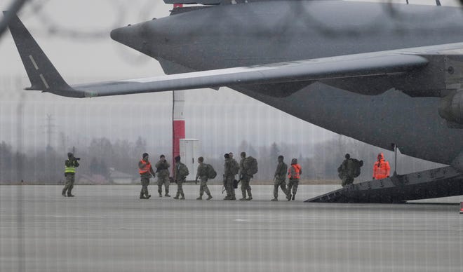 Problems May Arise at Russia-Ukraine Border as the US Troops Arrive in Poland