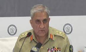 Pakistan Army Chief Suggests Dialogue to Settle Kashmir and other Disputes with India