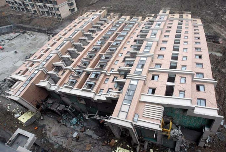 On the 6th Day, Death Count In China Building Collapse Rises To 53