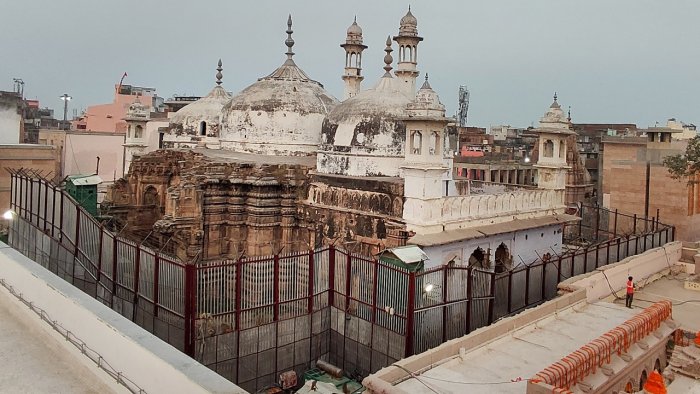 SC Asks Varanasi Administration not to Impede Namaz in Gyanvapi Mosque