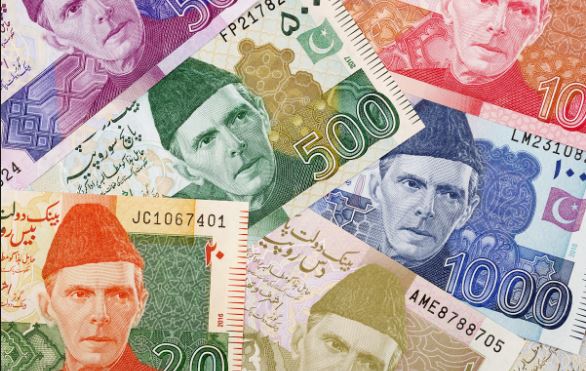 Pakistani Rupee falls to an all-time low of 188.66 against USD amid uncertainty