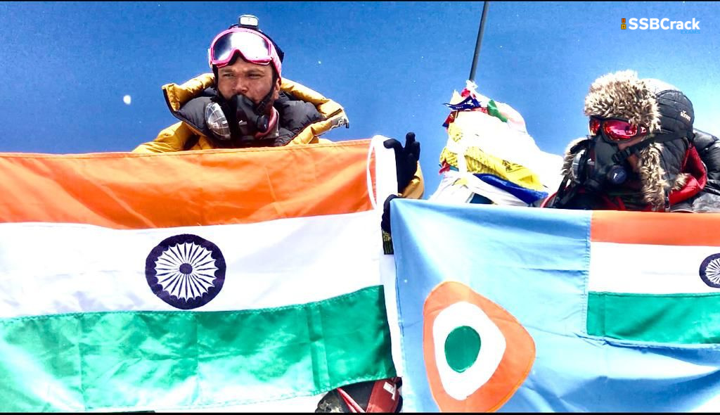 IAF Officer Climbs Mount Everest, Sings National Anthem at the Top