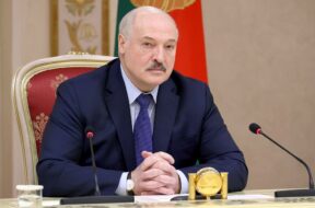 Belarus President Lukashenko meets with St Petersburg Governor Beglov