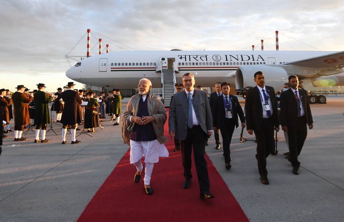 Modi at G-7: Invites Rich Countries to Tap India’s Clean Energy Technologies
