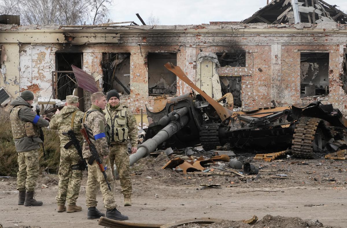 Ukraine War: Two Killed in Russian Missile Attack on Shopping Mall