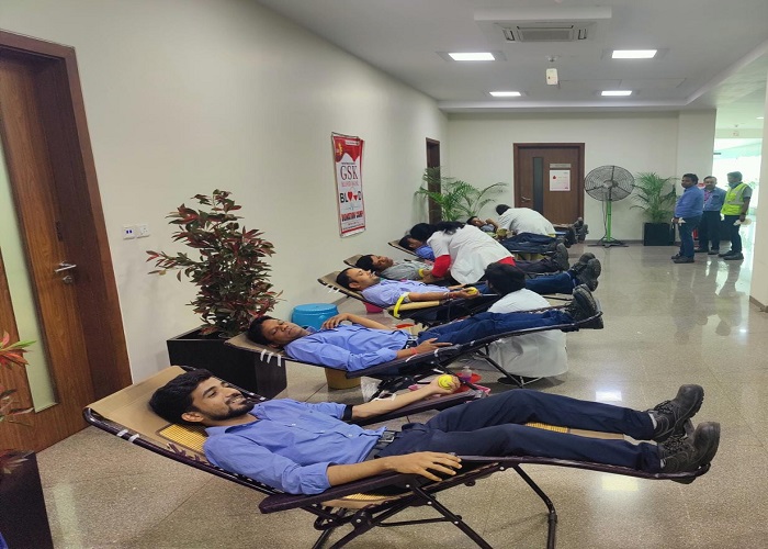 14,000 Employees Participate in Blood Donation Camp by Adani Foundation