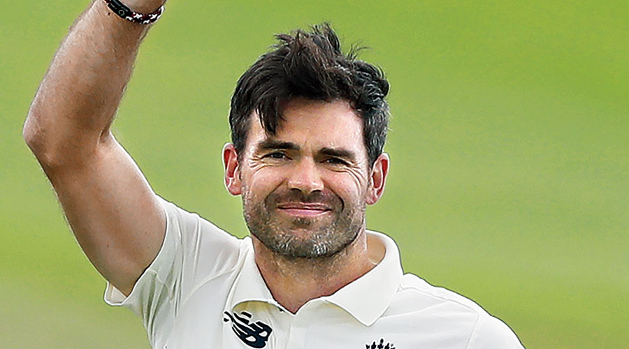 James Anderson bags 100th Test wicket against India