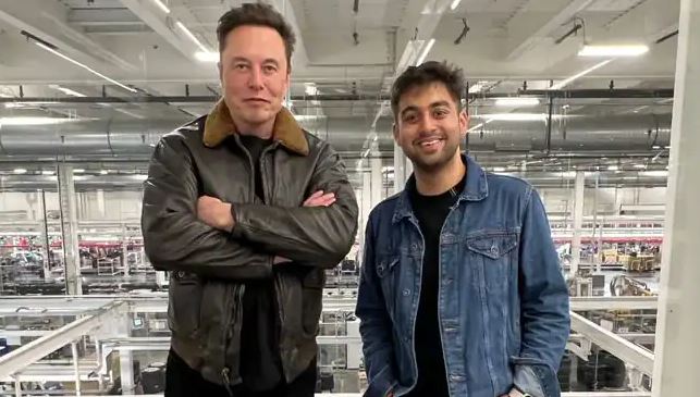 Pune-Techie Meets His Twitter Friend Elon Musk In Texas; Calls Him Humble & Down-to-earth