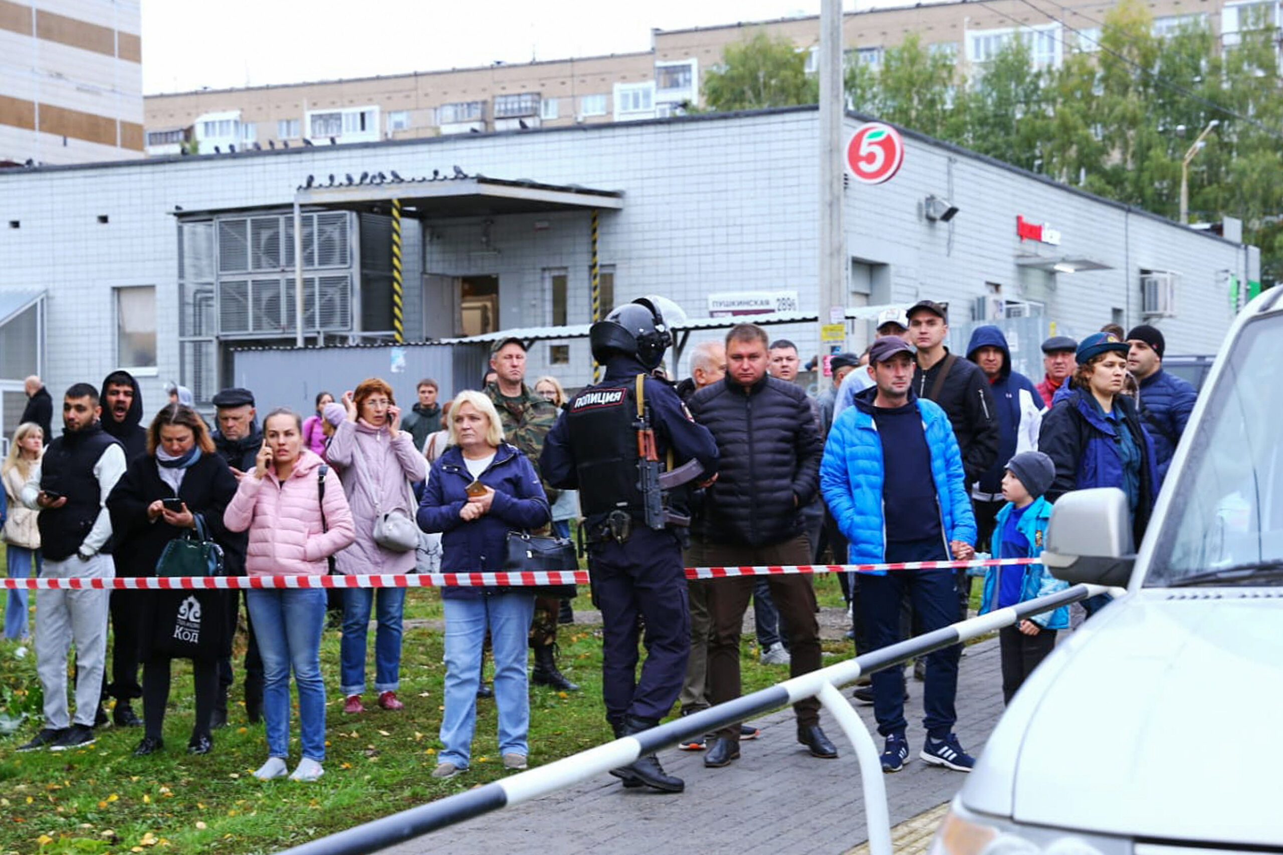 Russia: Gunman Attacks School Killing 13 and Wounding 21, Kills Himself