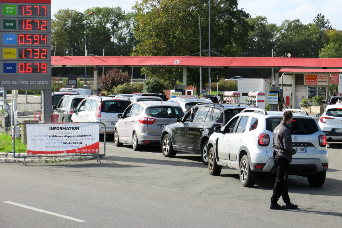 France: Several Gas Stations Temporarily closed due to a fuel shortage