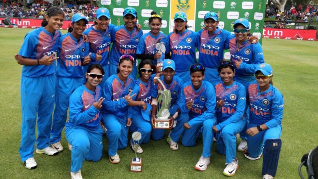 India Women Lifts Asia Cup Beating Sri Lanka in the Finals