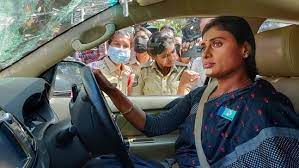 Telangana: Police Tow Away Car with YS Sharmila In
