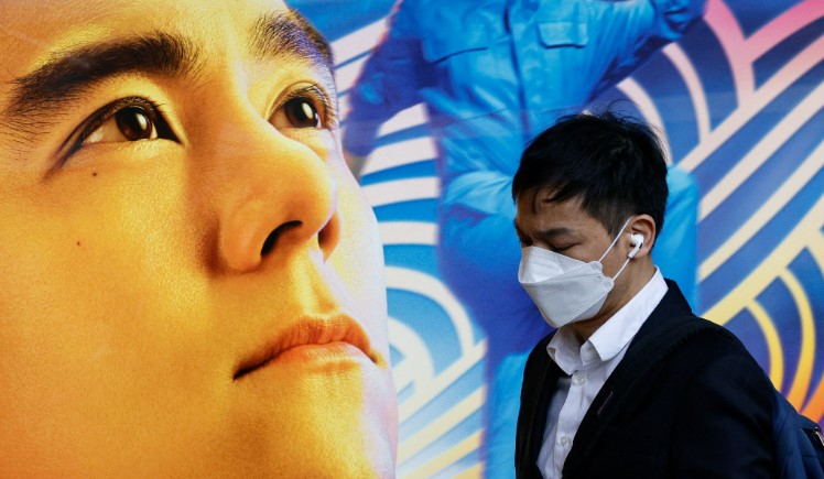 Covid-19: After 945 days, Hong Kong people drop masks, breathe freely