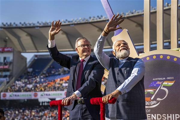 Modi, Albanese Take a Lap at Ahmedabad Stadium, Cheered, Albanese Visit INS Vikrant