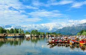 G-20 Summit Delegates Highly Impressed by Kashmir’s Handicrafts and Scenic Beauty