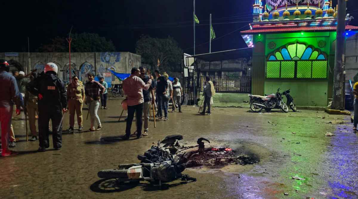 One Person Killed, Five Policemen Injured in Mob Violence in Junagadh