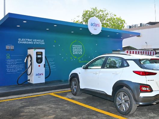 Adani TotalEnergies E-Mobility Limited partners with Evera Cabs for developing charging hubs