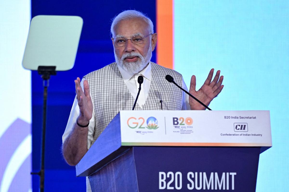 Modi Advises Global Business to be More Consumer-Centric and Impact-Oriented