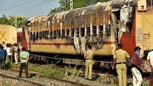 10 Tourists from UP Killed in a Fire at Madurai Railway Station