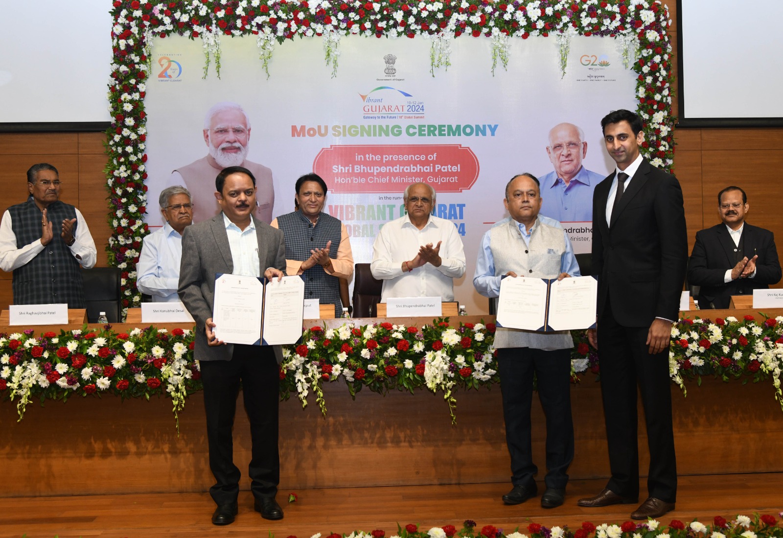 Nexzu Mobility signs MoU with Gujarat Government to set up India’s first Smart EV Park in transformative move for electric mobility