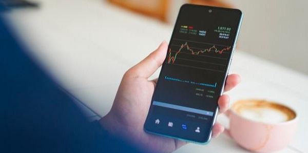 Stock market trades higher as geopolitical tensions ease, Sensex up over 400 points