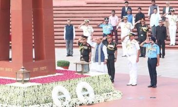 Nation commemorates Kargil Vijay Diwas, honors bravehearts of 1999 victory