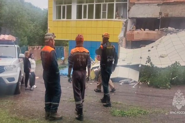 Tsunami waves reach Hawaii after huge quake rattles Russia’s Far East