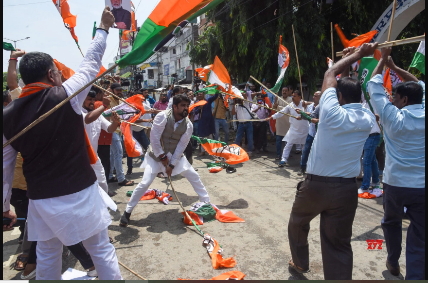 BJP – Congress Workers Clash in Patna over Alleged Use of Expletive against PM’s Mother