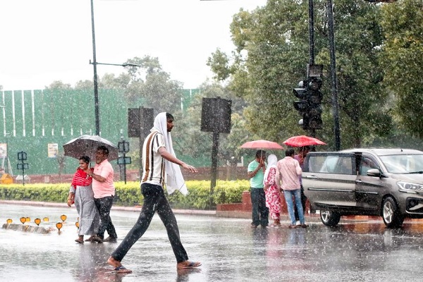 Several parts of Delhi, Haryana, Mumbai, J&K, Rajasthan face spell of heavy rain