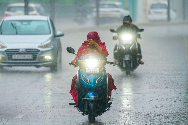 Heavy rain continues in Gujarat, IMD predicts more