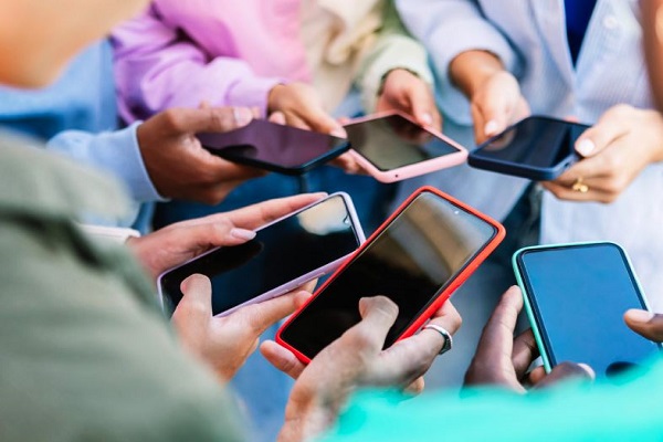 South Korea to ban mobile phones in school classrooms