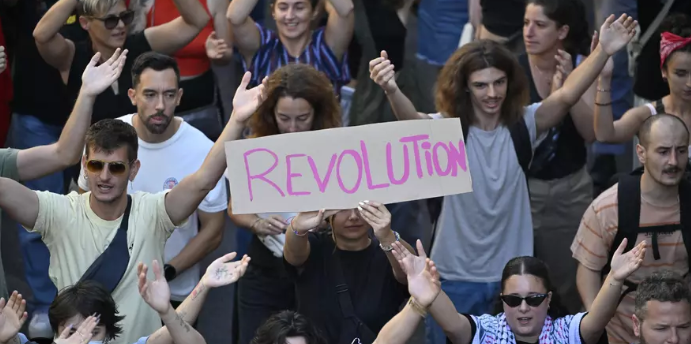 Roving Periscope: France also on the boil; may follow SL, B’desh, and Nepal