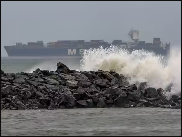 Cyclone “Montha” Hits Andhra Pradesh near Kakinada