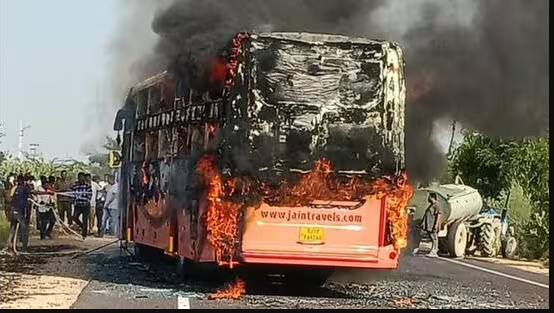 20 Killed as Bus Catches Fire on Highway