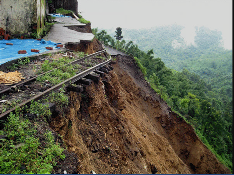 18 Killed in Landslides in Darjeeling, Road to Sikkim Remain Cut Off