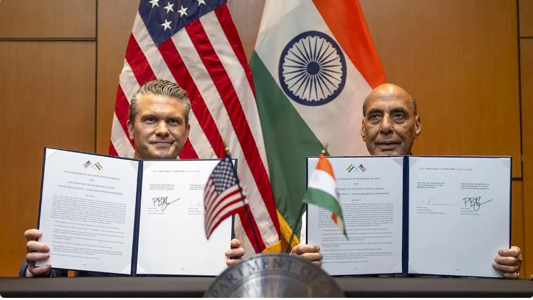Roving Periscope: The US smiles at China and Pakistan; then inks defence pact with India!