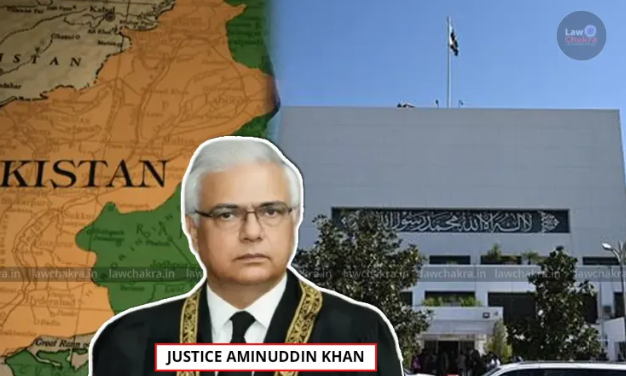 Roving Periscope: Two Pak SC judges resign against Mullah Munir turning Sultan