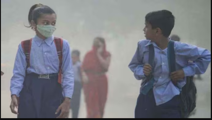 Deteriorating Air Quality in Delhi: Classes up to Class V Back to Online Mode