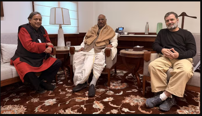 Tharoor Claims to be “On Same Page” with Party Leaders, Differences Sorted out